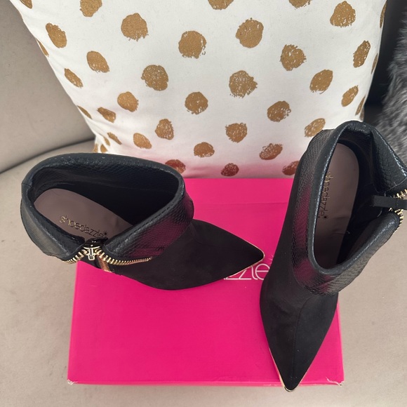 Western style black suede high heel booties - Picture 6 of 6